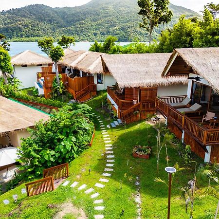 Ten Moons Sunset Villas Koh Lipe Exterior photo