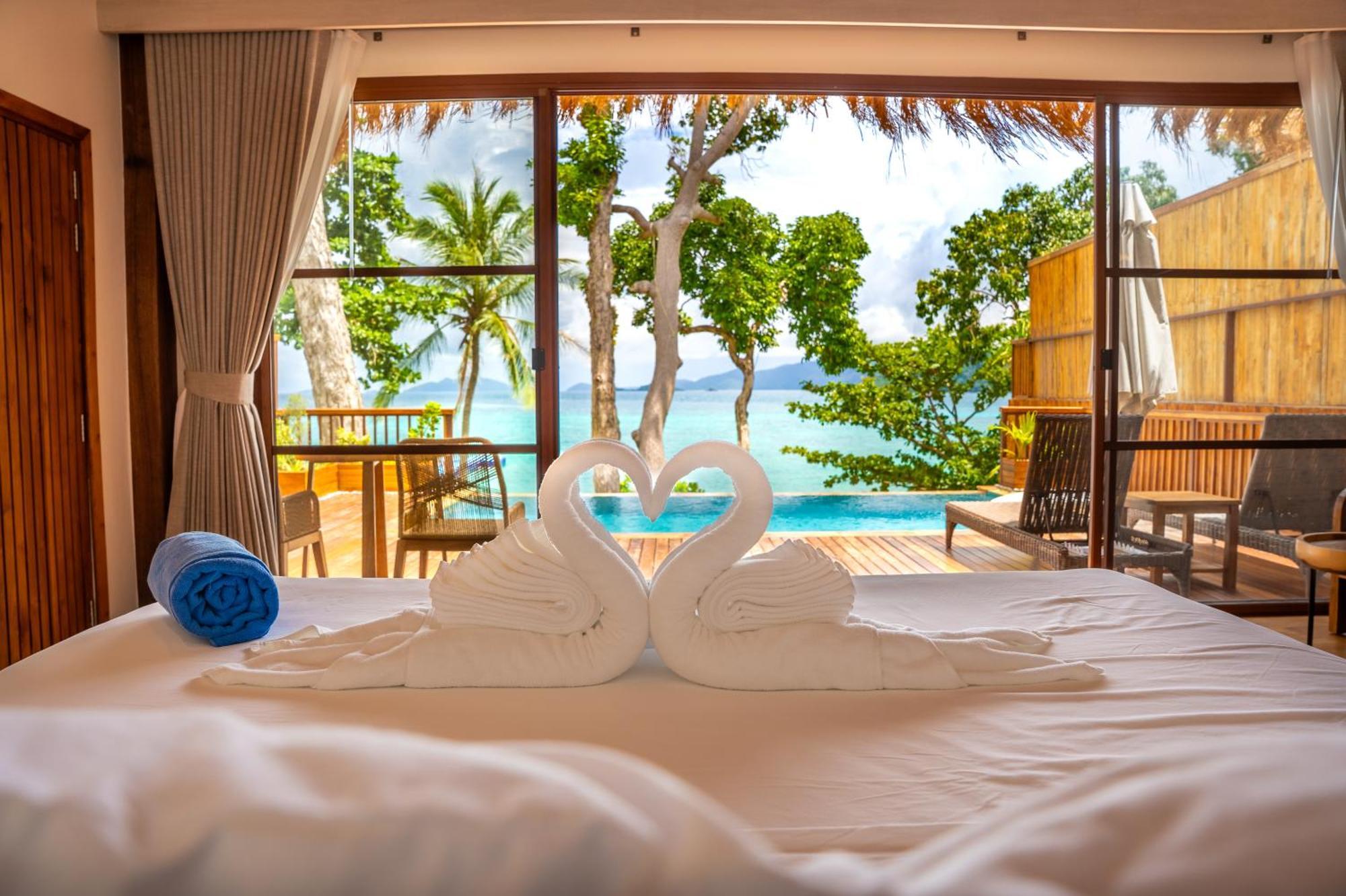 Ten Moons Sunset Villas Koh Lipe Exterior photo